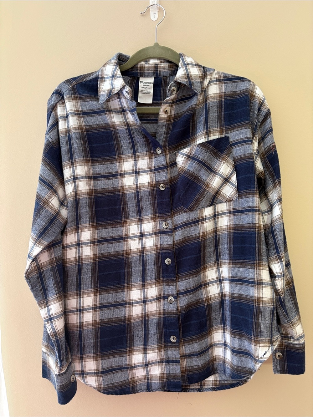 No Boundaries Plaid Button-Up Shirt in Blue, Brown and White With Pockets